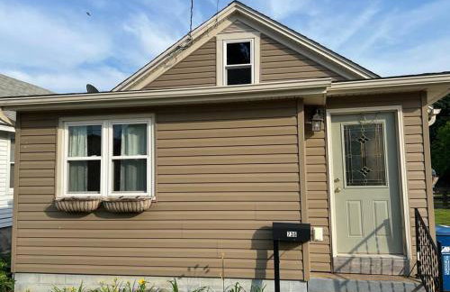 Cottage near Cedar Point and downtown Sandusky - Photo 28