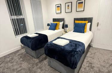 Spacious 4 Bed 4 Bath Stay with Free Parking - Foto 14