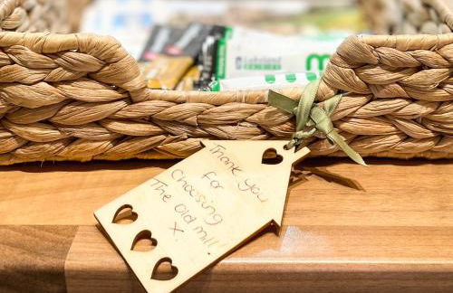 The Old Mill Holiday Cottages, Nr Mold - Foto 33