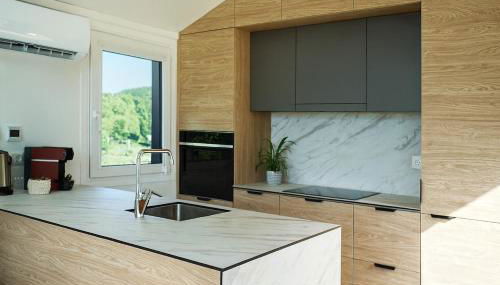 Familienfreundliches Designer Ferienhaus im Grünen an der Grenze zu Österreich I 5 Personen - Foto 5