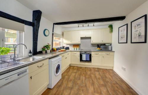 Loft Cottage by Spa Town Property - 2 Bed Tudor Retreat Near to Stratford-upon-Avon, Warwick & Solihull - Foto 23