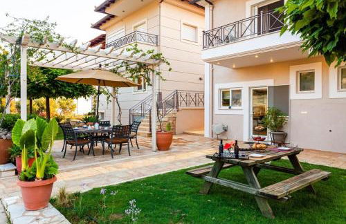 Sunset Paradise - Verga's Utimate Seaview Getaway - Photo 42