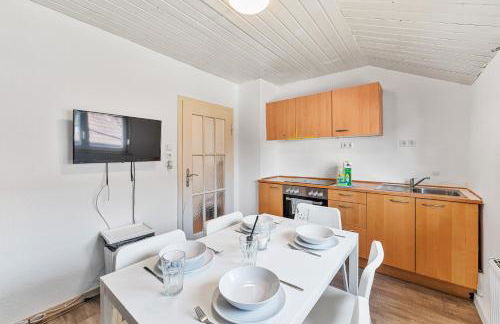 Worker Apartments Oberboihingen near Stuttgart, Nürtingen, Autobahn A8, Parking,Wifi,Smart,Smart TV - Foto 18