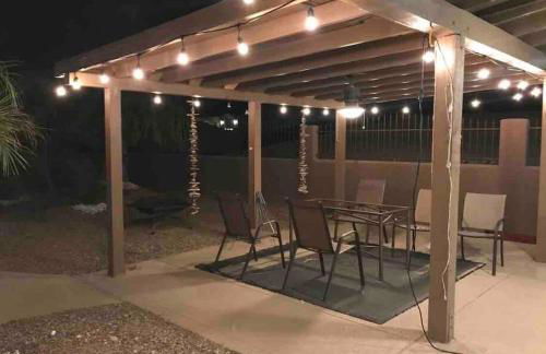 Spacious 3 BR with Pool Minutes Away from Lake - Foto 8