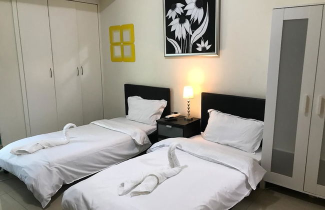 Marina Crown Tower - Photo 13