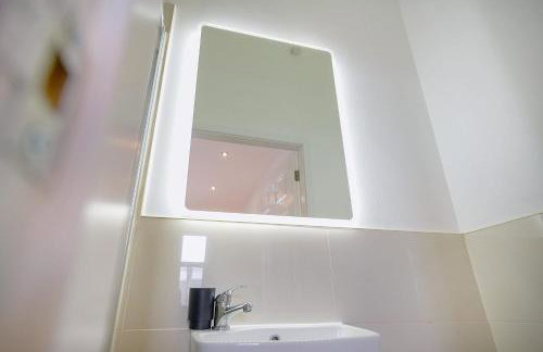 Lovely 2-Bedroom Home in Langley Park, Sleeps 4 - Foto 12