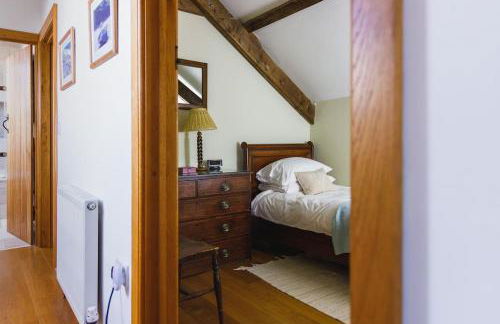 Converted Buttery Cottage in Pembrokeshire - Photo 35