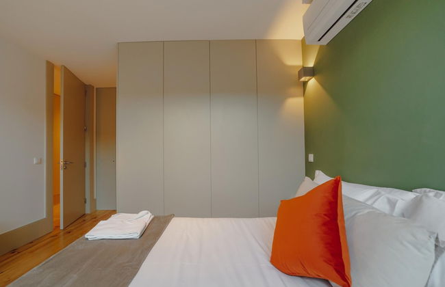 Legacy Oporto Premium Apartment B by Vacationy - Photo 47