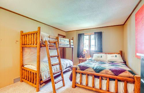 Lake Tomahawk Fall Retreat with Foliage and Lake Views - Photo 20