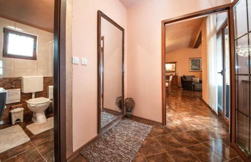 Awesome Home In Lisicic With Wifi - Foto 32