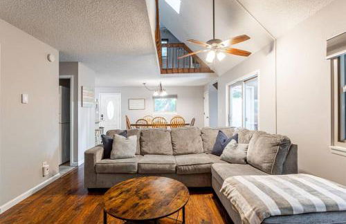 Cozy 3Br Fire Pit Hammock 2 Minutes to Beach - Foto 12