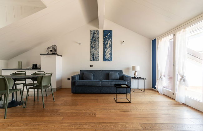 easyhomes - Brera Luxury Suites - Photo 27