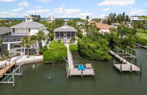 Private Bayfront Beach House with Dock, Steps to Beach and Restaurants - Foto 43