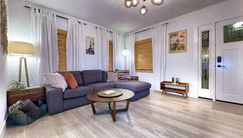 King Bed-Private Yard-Driveway Parking - Foto 3