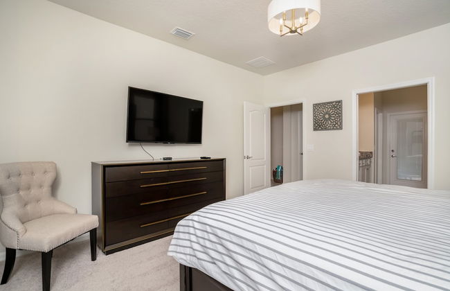 8 Bed 6 Ba Villa with Games, Pool & Spa - Foto 1