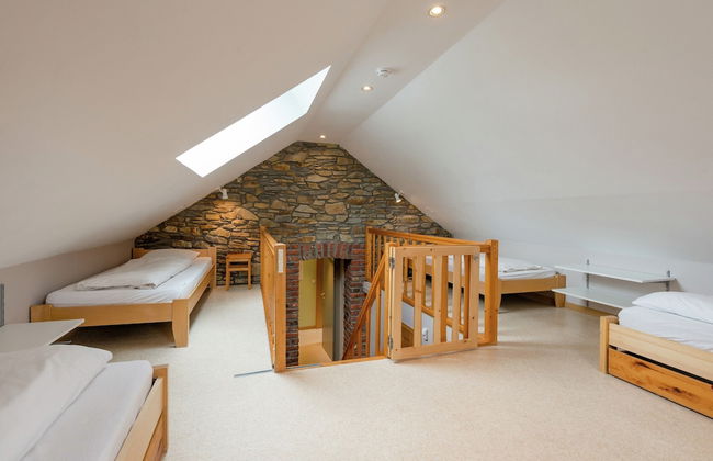 Holiday Home with Sauna, Garden, Terrace, BBQ & Fireplace - Photo 5