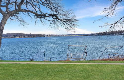 Pillsbury Point Cottage on West Lake Okoboji - Photo 7