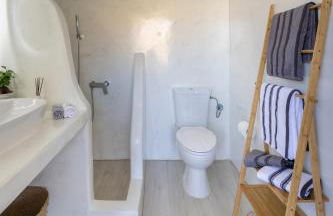Restia Seaside Apartment I, 50m from Megas Gialos Beach - Foto 15