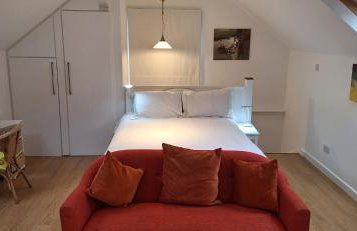 The Coach House Studio Apartment - Foto 3