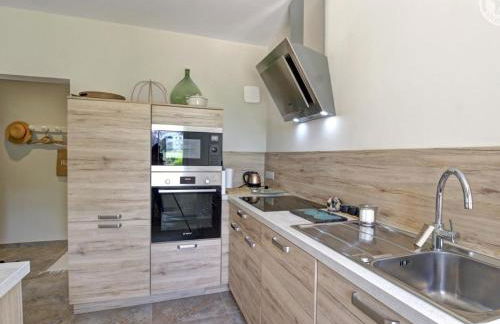 Gîte moderne avec parking sécurisé et jardin privé - FR-1-496-316 - Foto 14