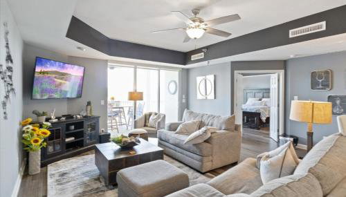 Modern Decor, Views, Grill, Workstation, Boat + 2 PWC Slips & Resort-Style Amenities - Foto 5