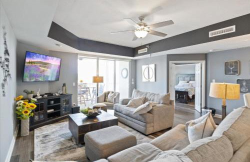 Modern Decor, Views, Grill, Workstation, Boat + 2 PWC Slips & Resort-Style Amenities - Foto 5