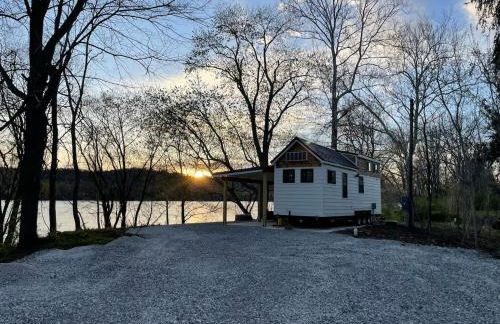 Stargazers' Retreat A Tiny Home on the Riverside - Photo 59