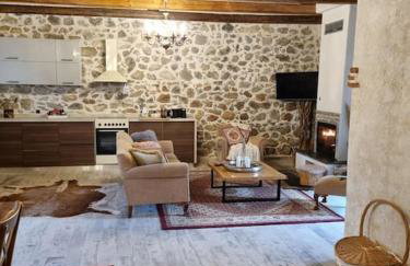 Stone House - Πέτρινο Σαλέ - Foto 1