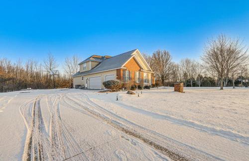 6 Mi to Town Peaceful Lima Home! - Photo 3