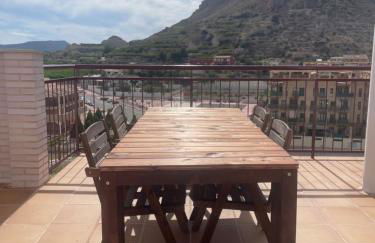 Ático con terraza, piscina y jacuzzi - Foto 20