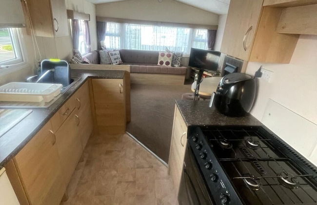 3 Bed Caravan - Sleeps 8 - Pets - Parking - Wifi - Foto 5