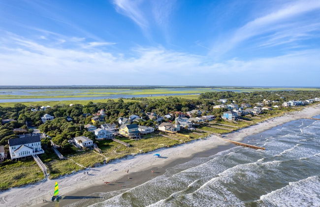 Hemlock by Avantstay Minutes From Folly Beach w/ Multiple Patios - Foto 28