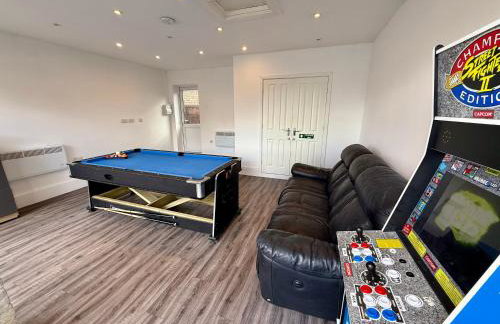 Elysian Escape, modern 5 bedroom house - Photo 32