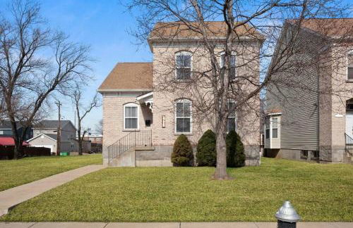 Modern Escape: 5BR/2.5BA Near St. Louis Must-Sees - Foto 2