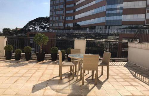 4082 - Em frente ao hospital Albert Einstein e Estádio do Morumbi - Foto 18