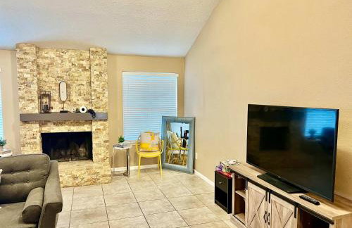 Katy Hideaway - Charming 3 BDR - Foto 12