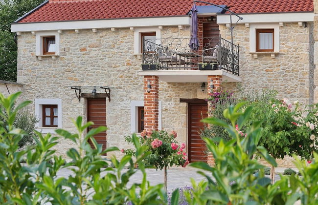 Villa in Prkos With Private Pool and Sea Nearby - Foto 39