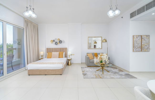 Marco Polo - Spacious Studio Lush View - Photo 3