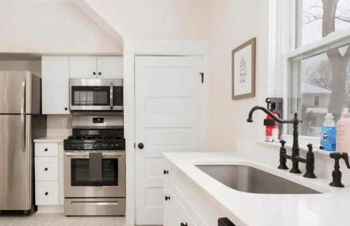 Sweet Retreat 3 Mins to Notre Dame Eddy St Commons and Memorial Hospital - Foto 11