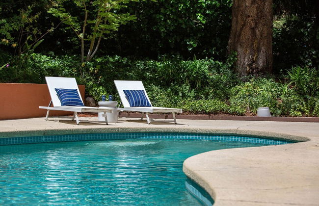 Le n by Avantstay Private Breathtaking Character Cottage w Pool Hot Tub - Foto 31