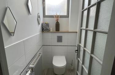 Liberté et Confort, appartement entier, moderne avec 2 chambres et cuisine équipée au coeur de Semur - Foto 23