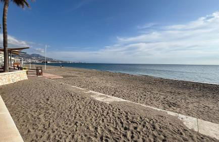 Apartamento nuevo con parking y piscina gratis - Photo 54