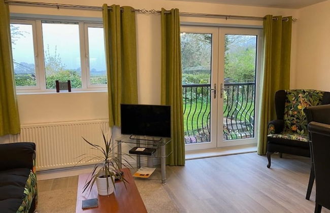 1 Bed Apt- Rural Views- Juliette Balcony - Parking - Foto 5