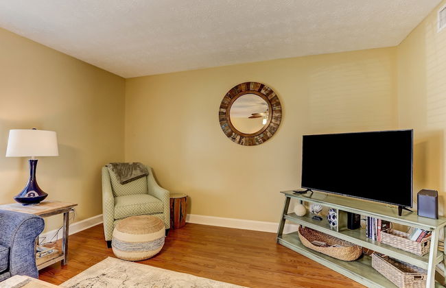 Fernandina Shores Condo with Private Balcony and Access to Pool by RedAwning - Foto 16