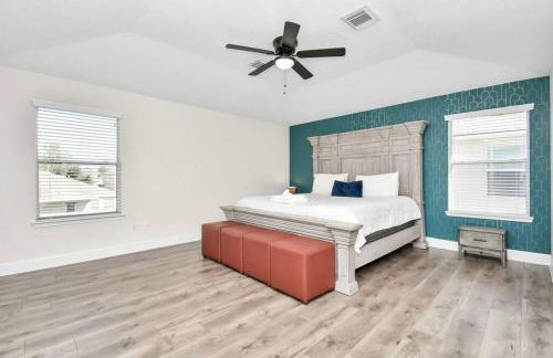 Tranquil 4-BR Oasis With Pool & Backyard Bliss! - Foto 6