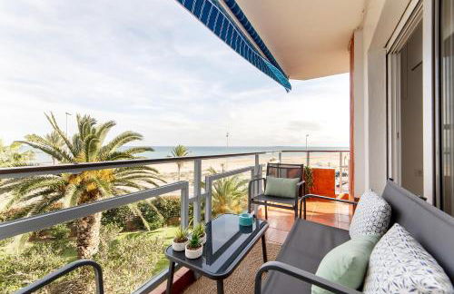 Primera linea playa Apto recien reformado Piscina - Foto 1