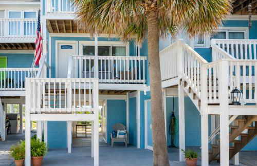 Waterfront Home, Short Walk to Beach, Deck/Balcony - Foto 2