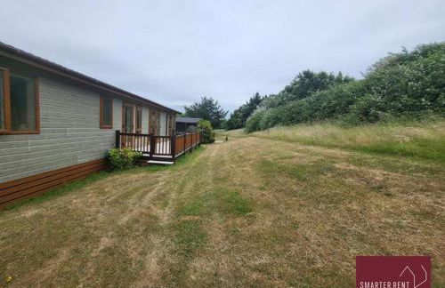 Milford on Sea - 4 Bedroom Lodge in Shorefield Country Park - Photo 11