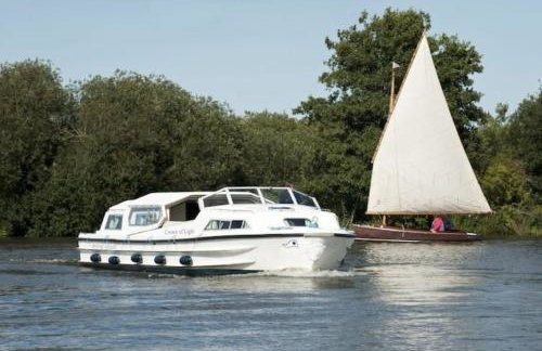 2 Storey 3 Bedroom Chalet -Outdoor Swimming Pool - sleeps up to 6 - 5 min walk to the Beach, near Broads and Great Yarmouth - Foto 22