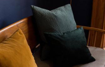 JOIVY Contemporary Cottage with Free Parking - Foto 13